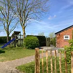 Landelijk Gelegen Vakantiebungalow Ok19